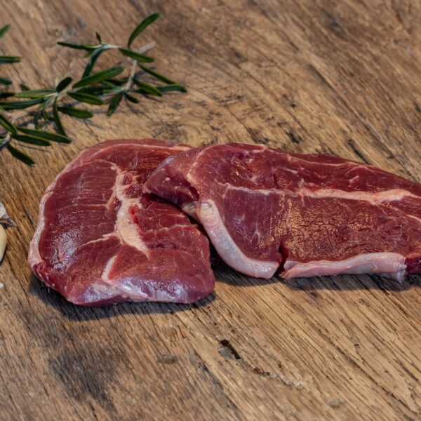 Biologische sukadelappen van Black Angus rundvlees van Woudstra’s Pleats in Friesland